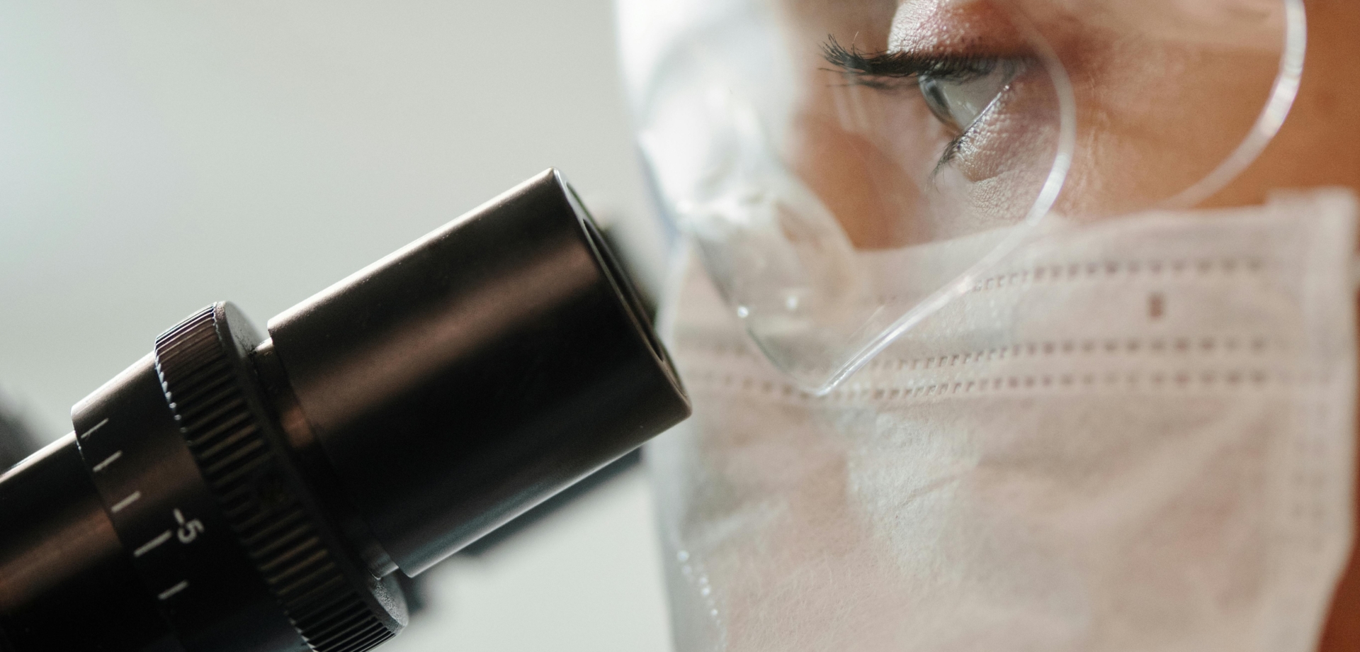 pexels-edward-jenner-4031519